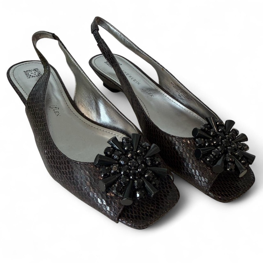 VTG Black Anne Klein kitten heel slingback sandals with rhinestone SZ 8